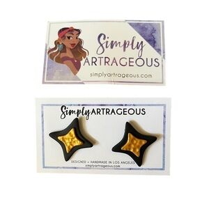 Simply Artrageous handmade black and gold star post back earrings